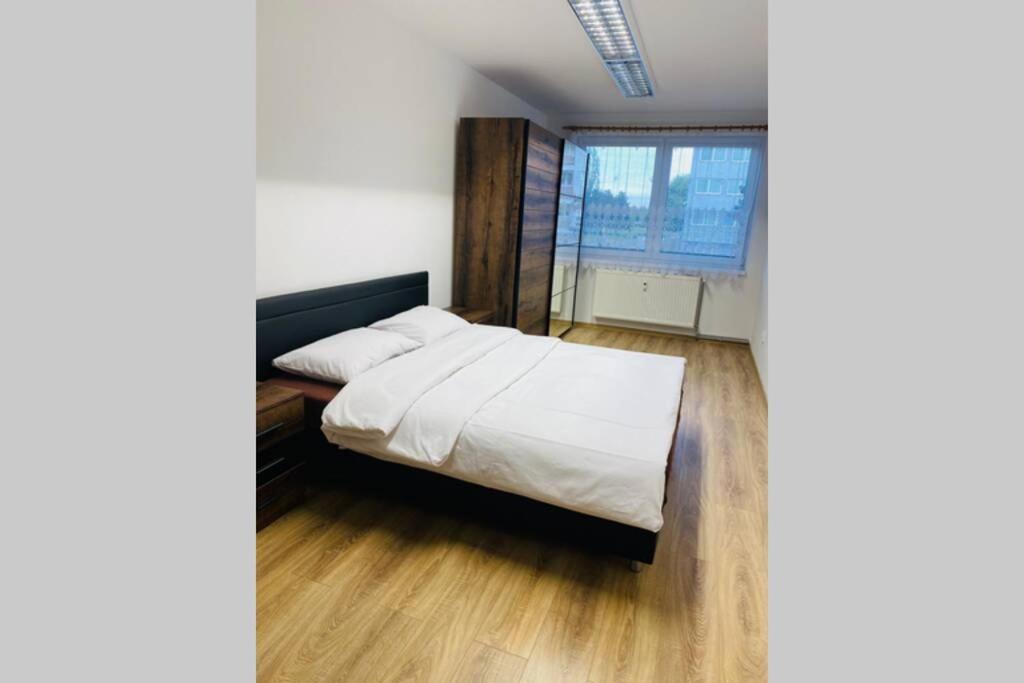 Apartman Solax, Ucnovska 8, Kosice Saca Exterior foto